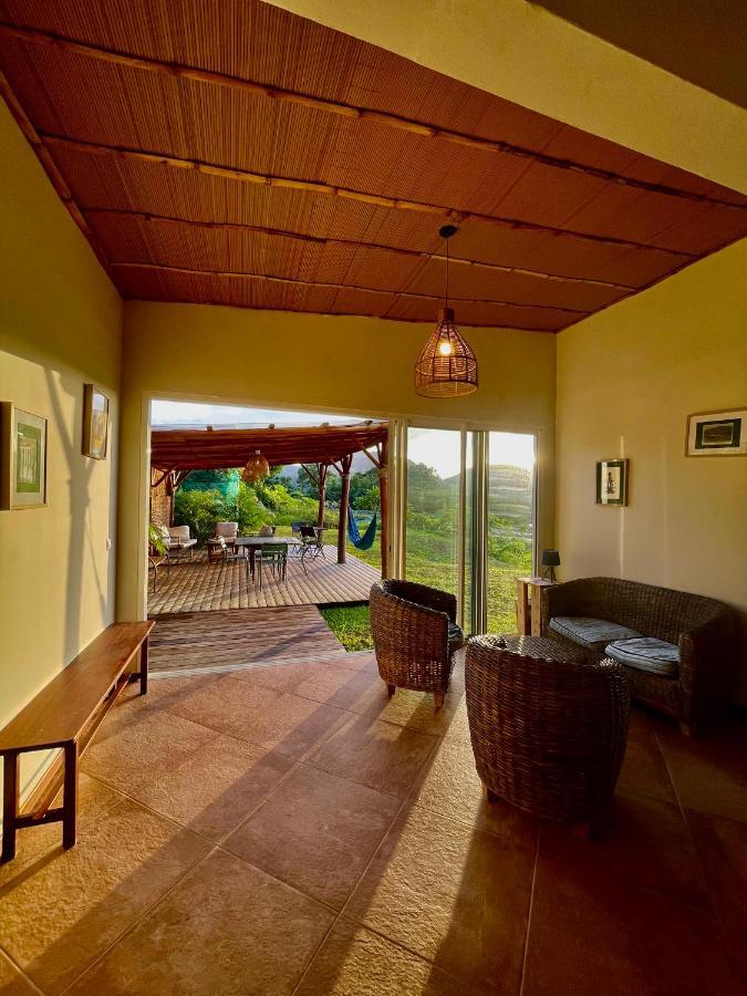 Chambre Et Sdb Privative Ylang Ylang Vue Mont Pelee Dans Maison Partagee Le Morne-Rouge Ngoại thất bức ảnh